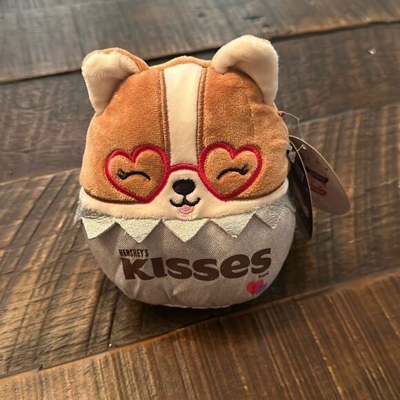 Regina Squishmallow - RARE Hershey Edition - Picture 1 of 4